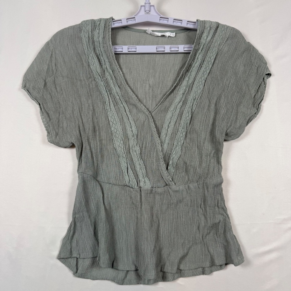 All in Favor Womens Green V Neck Short Sleeve Crinkle Blouse Top Size S